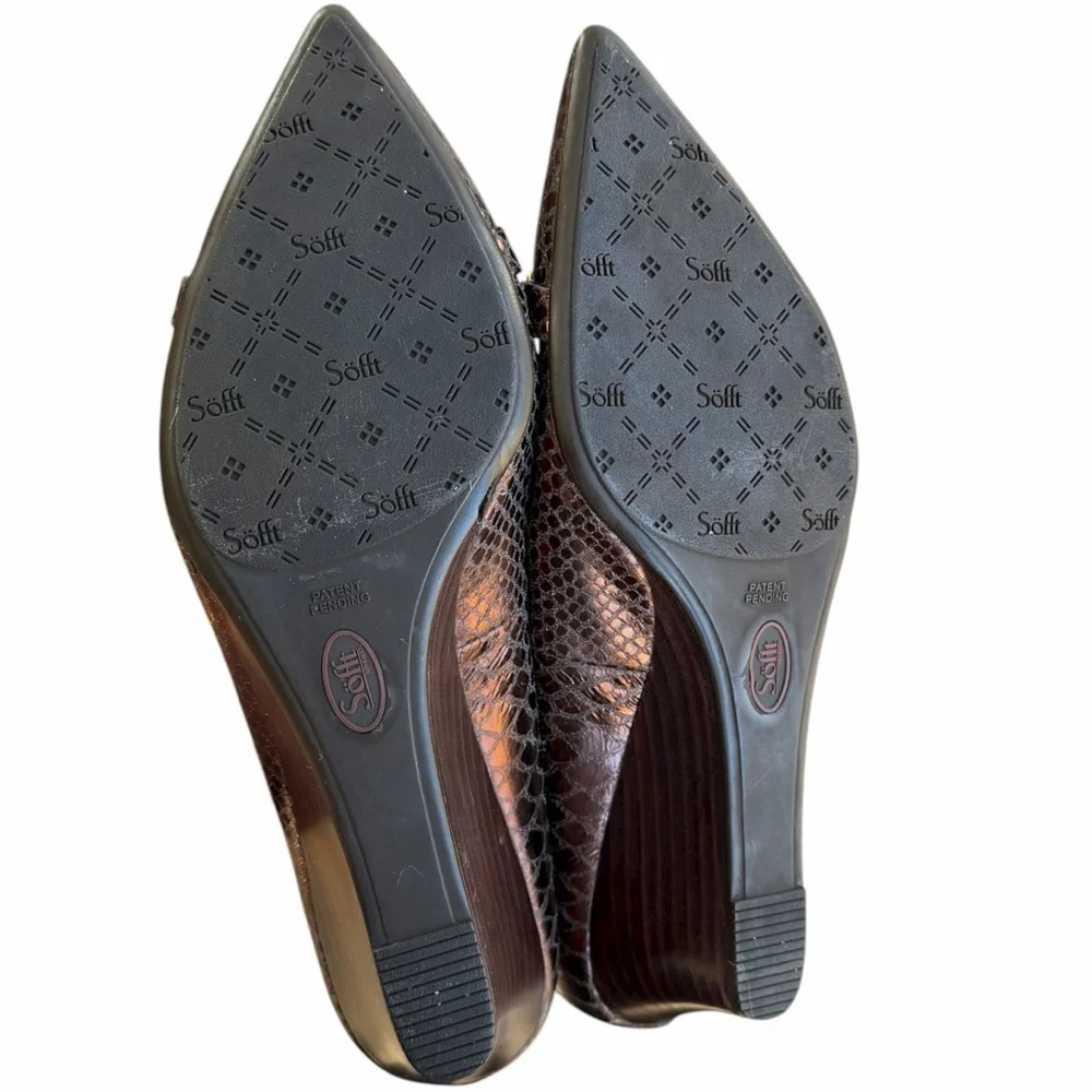 Soft Abbot Brown Leather Wedge with Snakeskin Print & Gold Chain Detail Size 11M